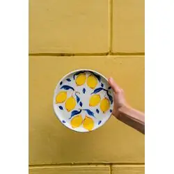 Керамическая тарелка с лимонами