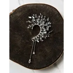 Кафф со стазами и цепочками