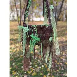 Зелёная кружевная сумочка