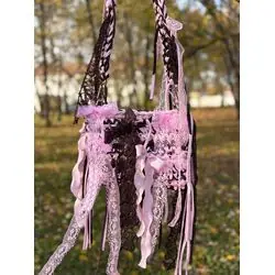 Розовая кружевная сумочка