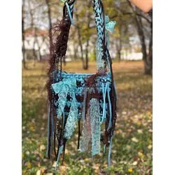 Голубая кружевная