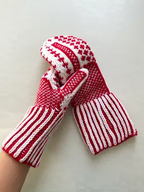 Варежки Fuck зиме